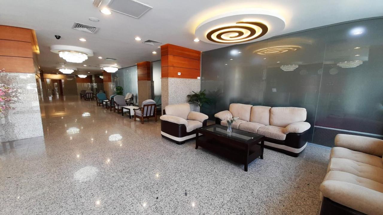 Zodiac Hotel Apartments Fahaheel Kuwait City Exterior foto