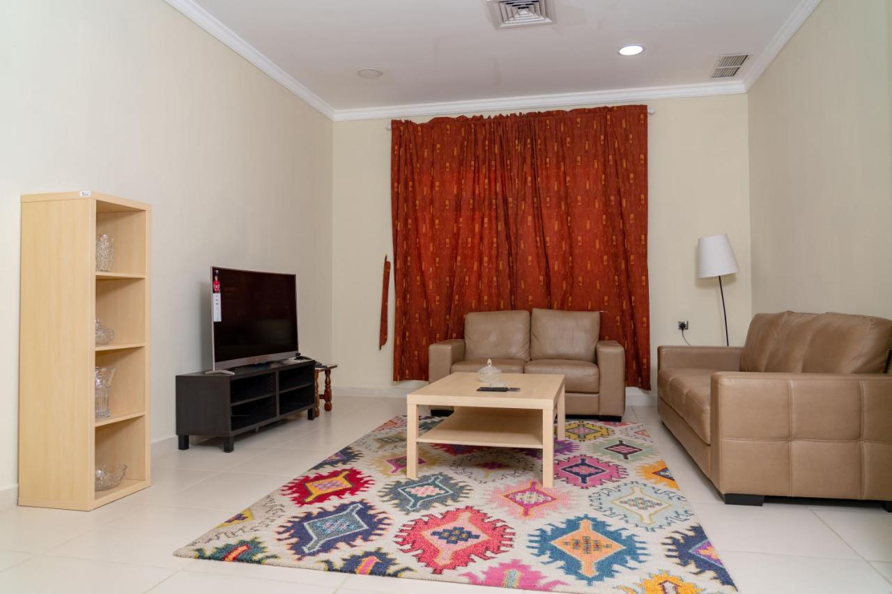 Zodiac Hotel Apartments Fahaheel Kuwait City Exterior foto